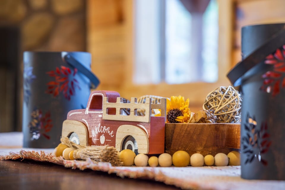 Table Decor - Maple Hill Retreat