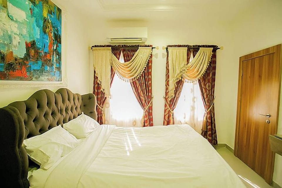 Economy Room, Balcony, City View | Desk, laptop workspace, free WiFi