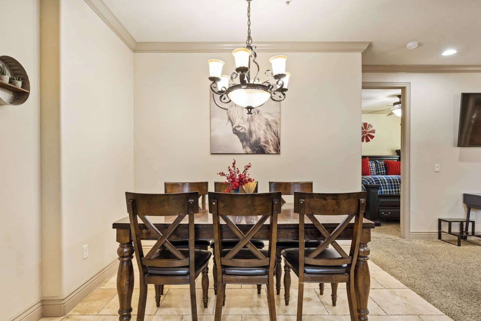 Dining room table fit for 6