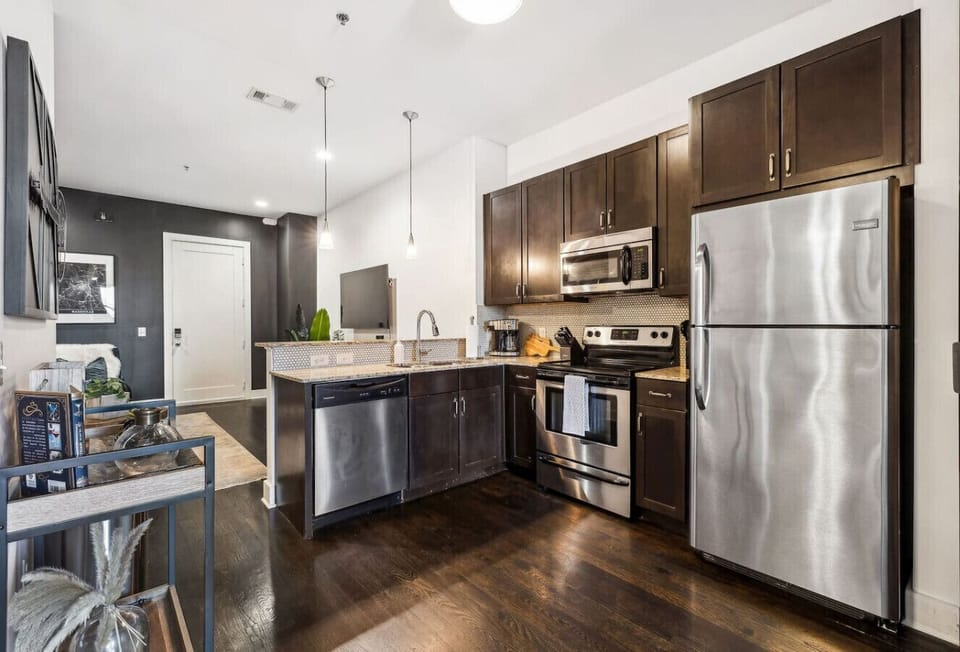 Full kitchen with all the appliances you`ll need to make a home cooked meal