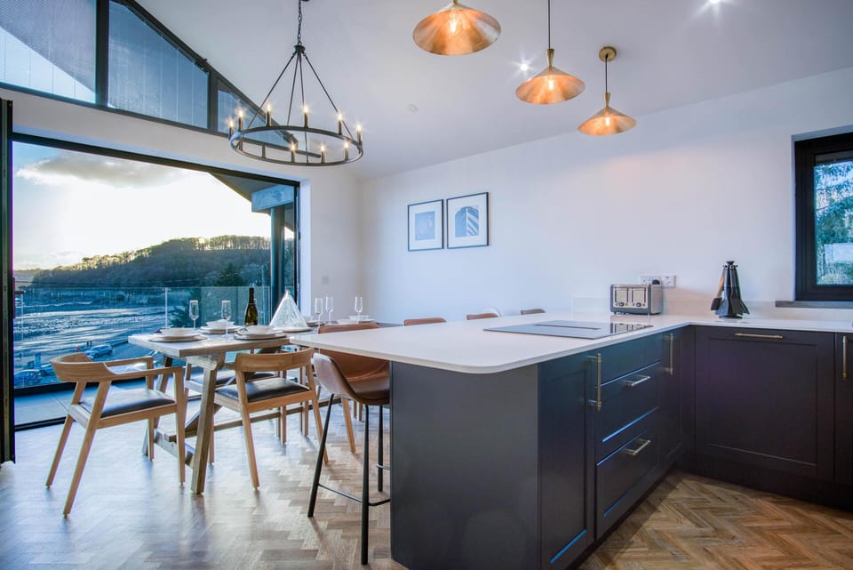 Wisemans House Apartment 3 - Wisemans Bridge (24380)