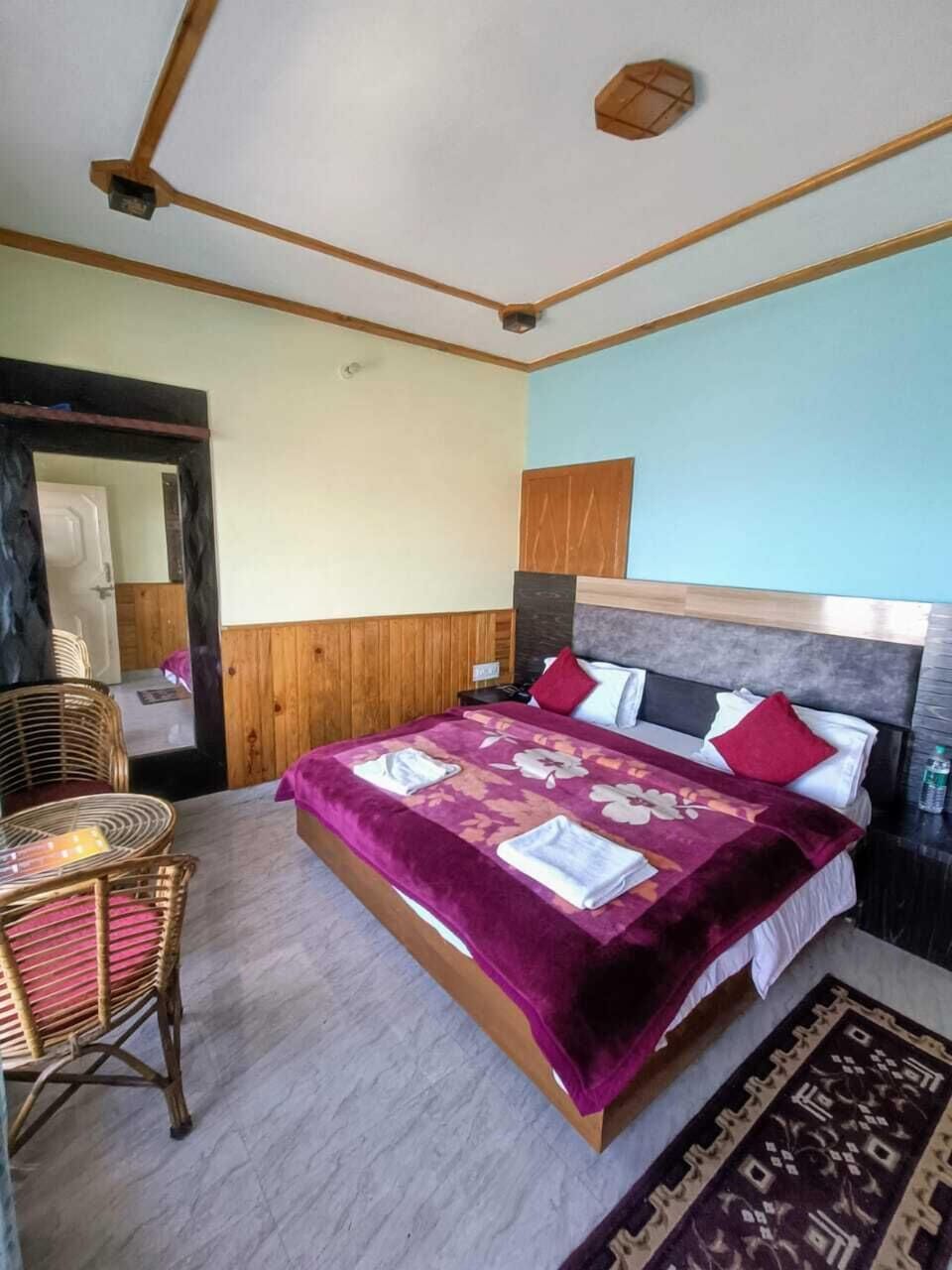 Deluxe Double Room, Patio, Mountain View | Soundproofing, free WiFi