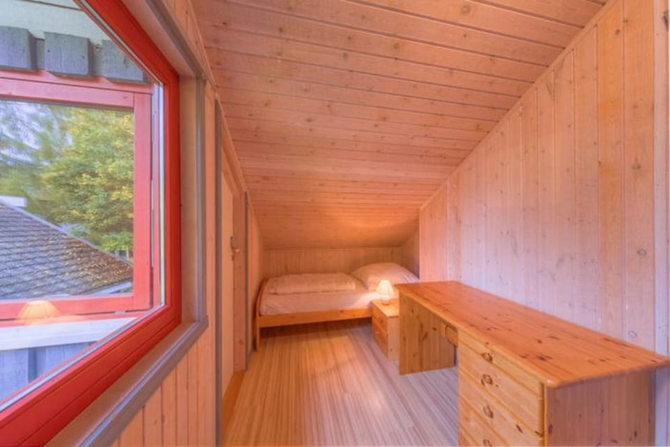 House | 3 bedrooms, individually furnished