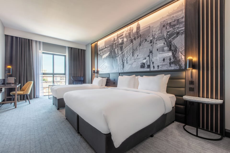 Grand Room, Multiple Beds | Premium bedding, in-room safe, individually decorated, desk
