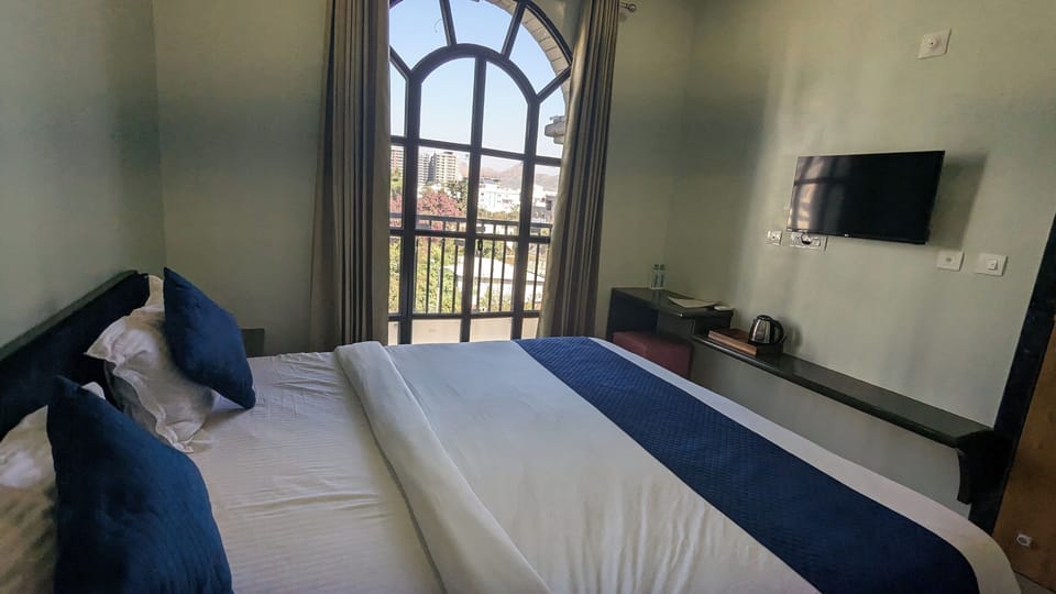Deluxe Room | Desk, soundproofing, free WiFi, bed sheets