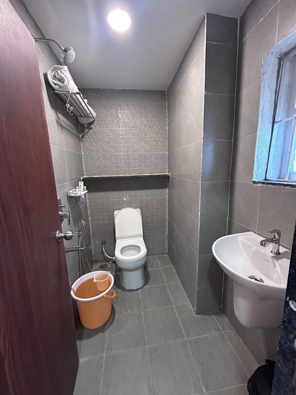 Shower, towels, soap, shampoo