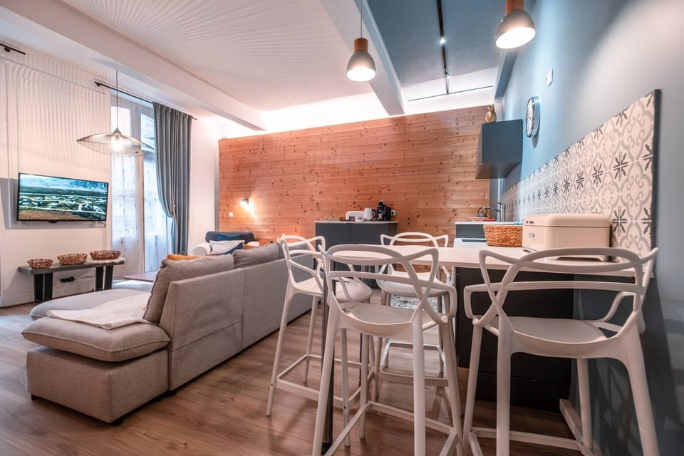 1st floor - Fully equipped kitchen - Crockery and cutlery - Tassimo coffee maker - Kettle - Induction hob - Household linen - Tea and herbal tea capsules available - Dining area.