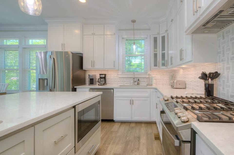 Kitchen
GW 5-23-25