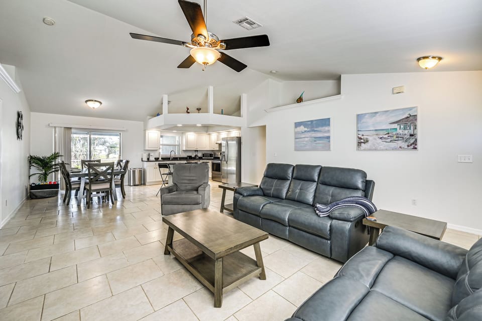 House (4 Bedrooms) | Interior