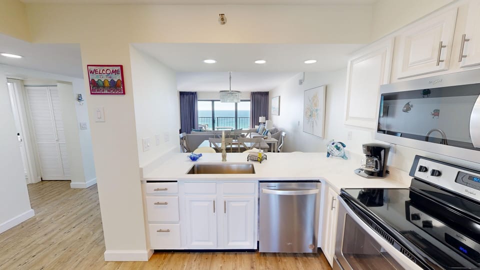 Condo, 2 Bedrooms | Private kitchen | Coffee/tea maker, fridge, oven, toaster