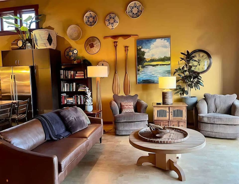 The leather sofa, two cozy rockers, a leather recliner and fleece throws provide ultimate comfort. Interesting art and decor items from world travels contribute to the unique feel of the apartment.