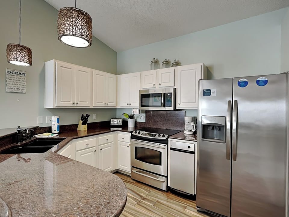 Kitchen - Modern Appliances
