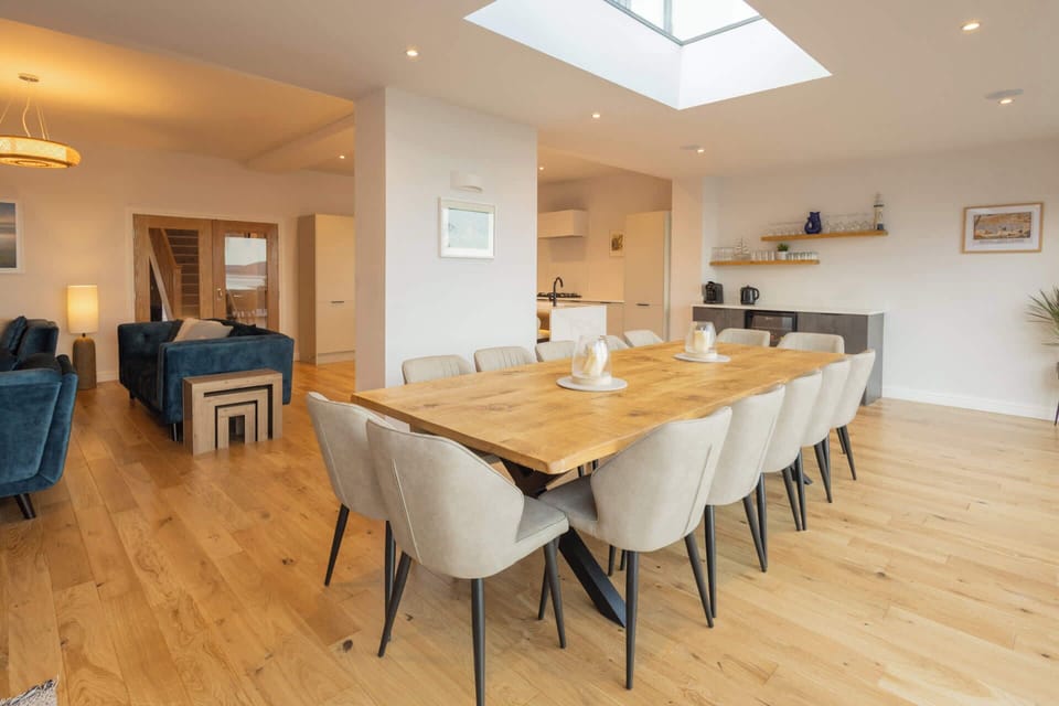 Bay View, Grange-over-Sands - Host & Stay 