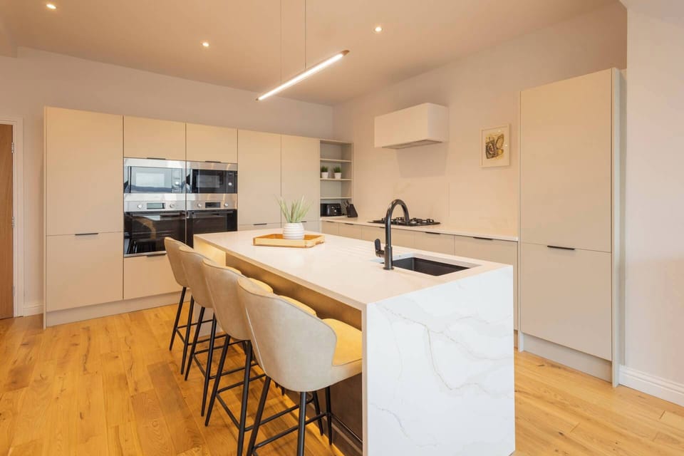 Bay View, Grange-over-Sands - Host & Stay 