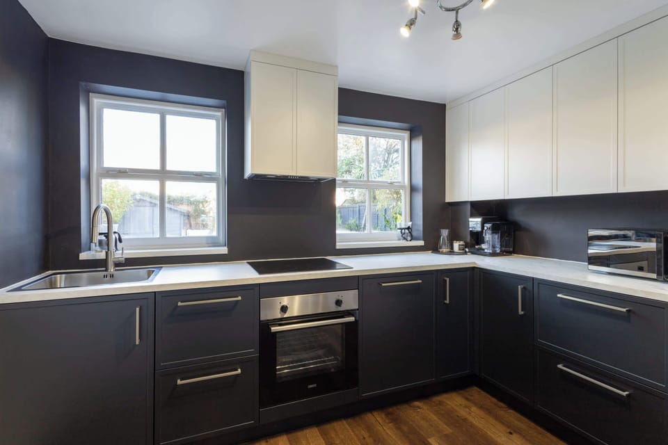 Martinhoe, Ingleby Barwick - Host & Stay