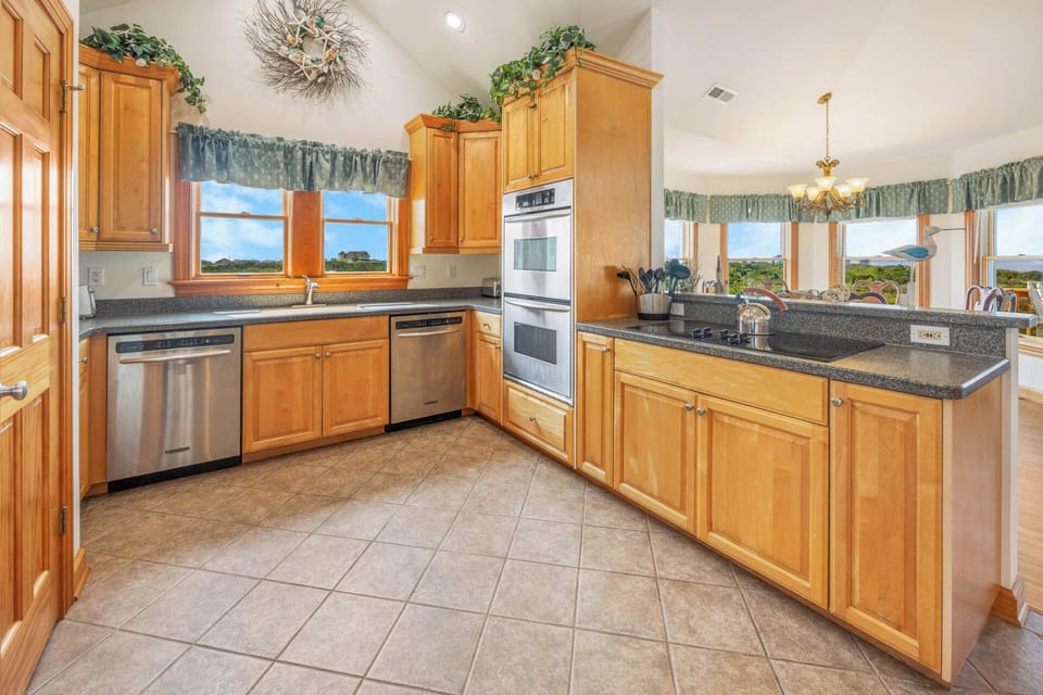 Surf or Sound Realty - 1202 - Parrot Pointe - Kitchen -4