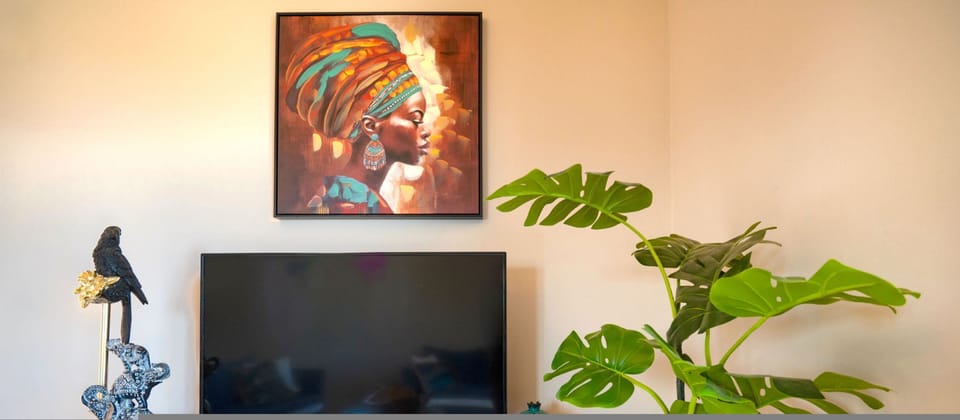 House | 3 bedrooms, desk