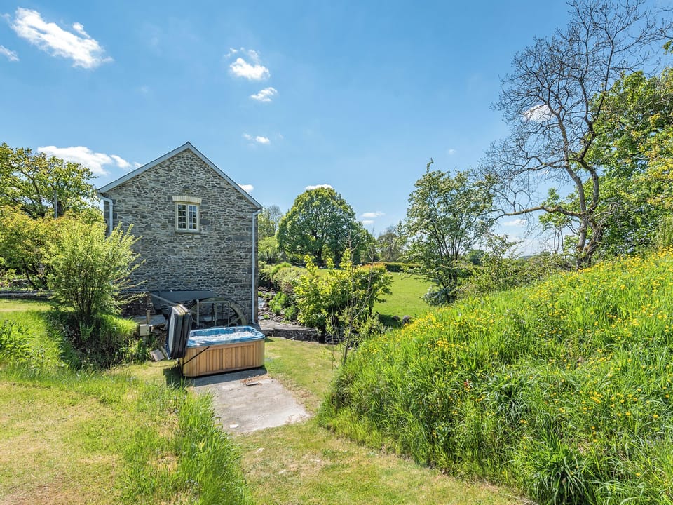 Garden | Dyffryn @ Glanffrwd Mill, Cellan, near Lampeter