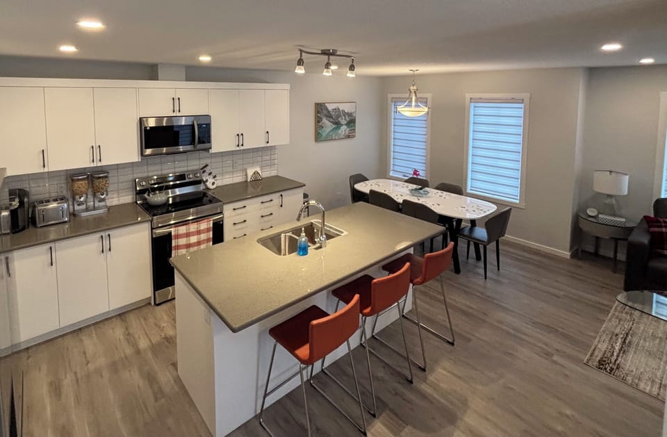 Kitchen and dining 