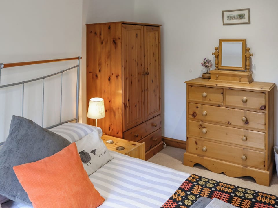 Double bedroom | Garthfain, Dolwyddelan