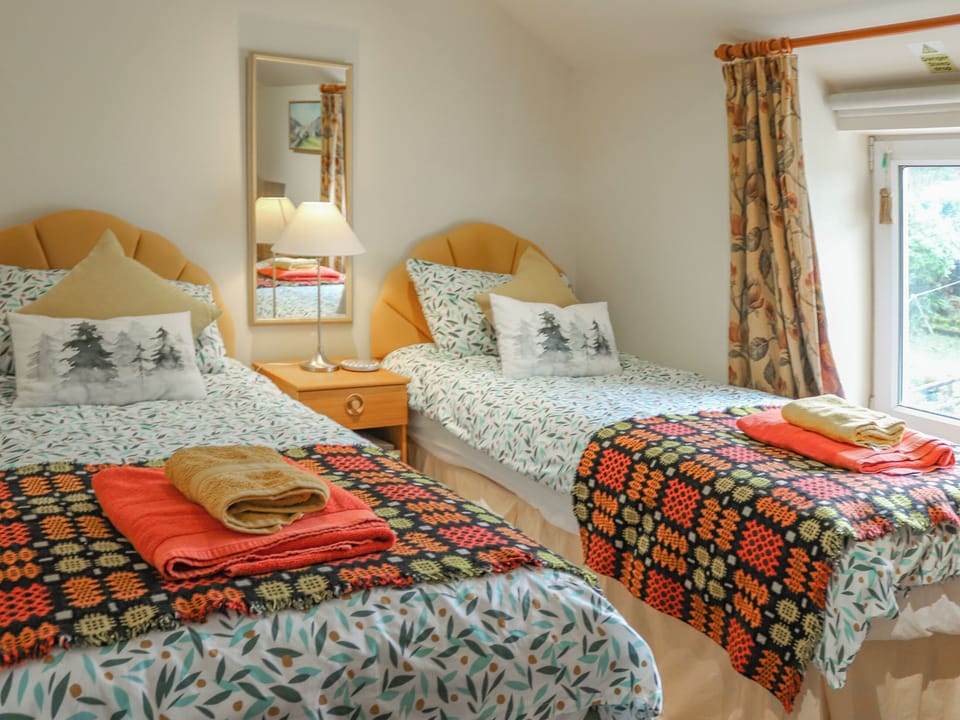 Twin bedroom | Garthfain, Dolwyddelan