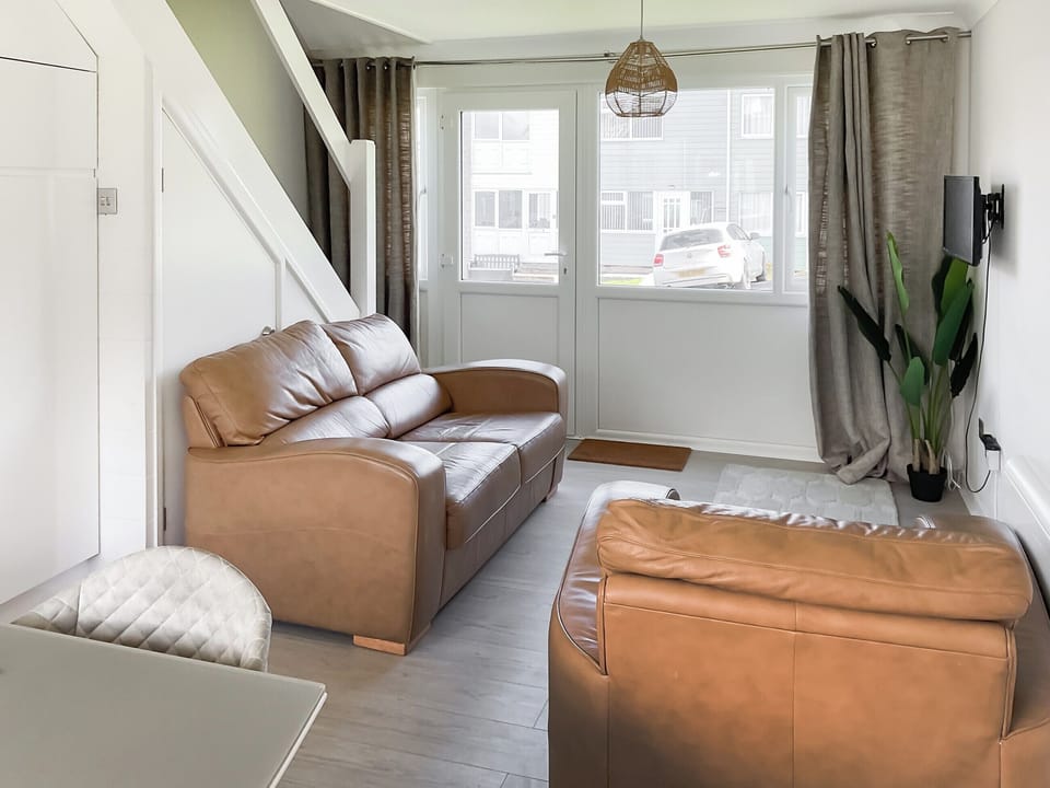 Living area | Freshwater Chalet, Freshwater East