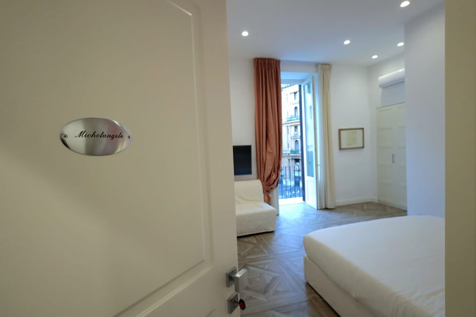 Deluxe Triple Room, City View | Egyptian cotton sheets, premium bedding, down comforters