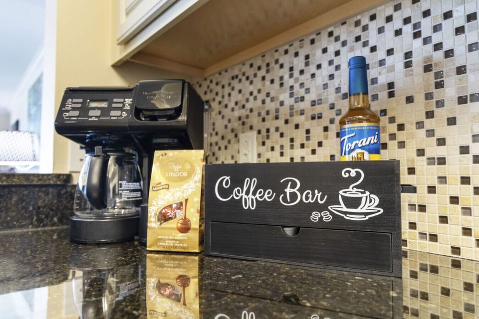 Kitchen Dual Coffee Pot & Coffee Bar supplies included!