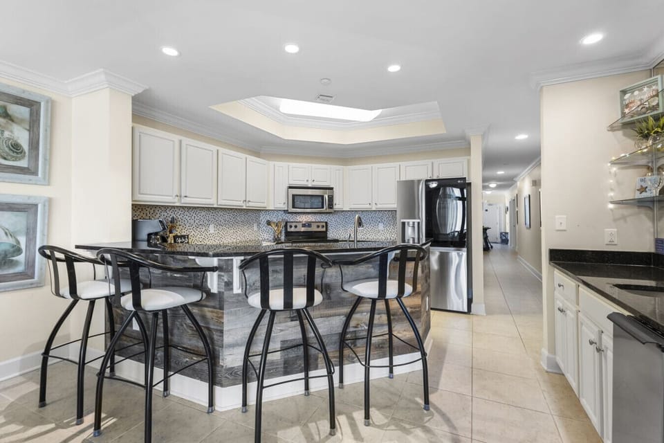 Fully Stocked Kitchen