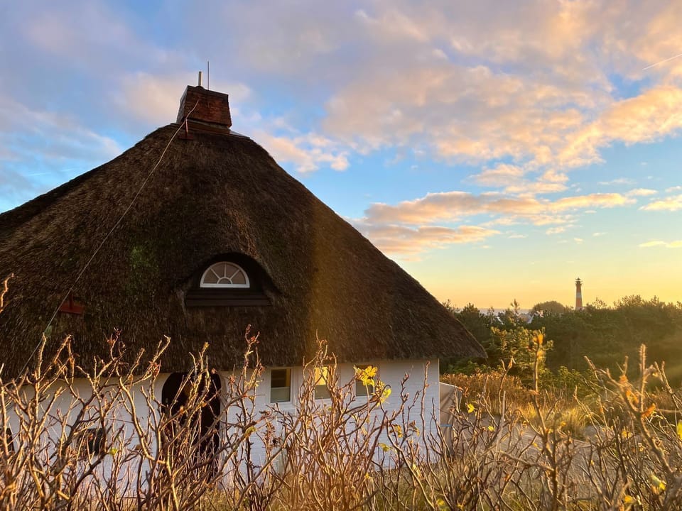 Haus Sonnenland - "Fantastic vacation home under thatch with sea view" House in Nordfriesland