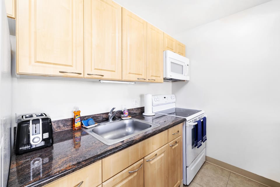 Kitchen with everything you need