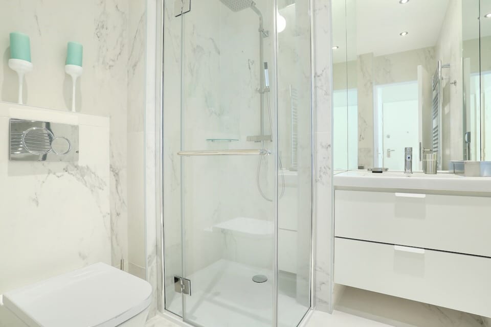 Apartment | Bathroom | Hair dryer, soap