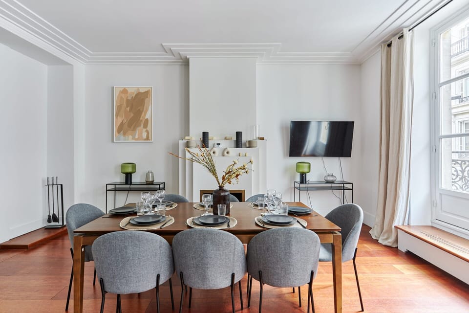 Apartment | Dining