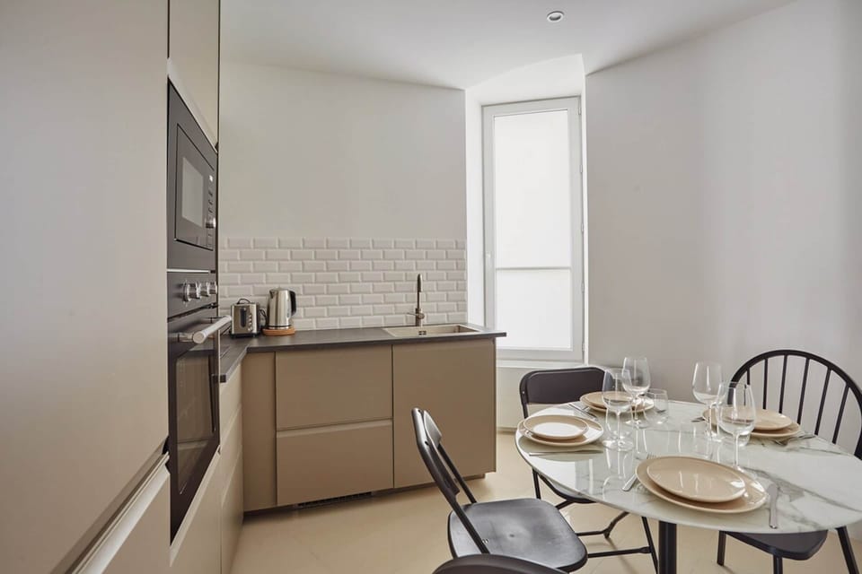 Apartment | Private kitchen | Coffee/tea maker, fridge, microwave, oven