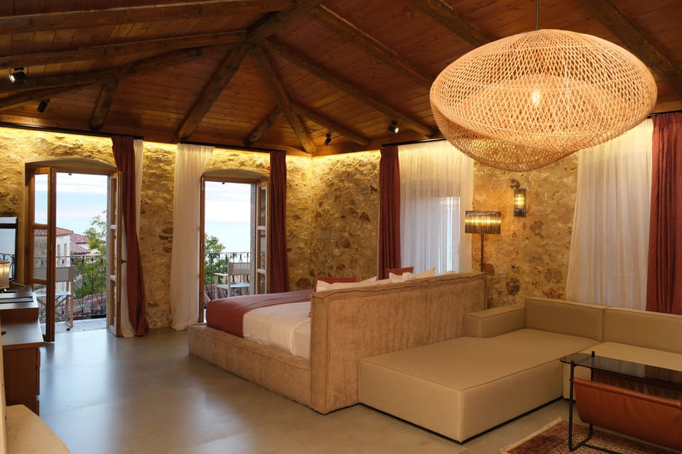 Family Room | In-room safe, desk, iron/ironing board, free WiFi