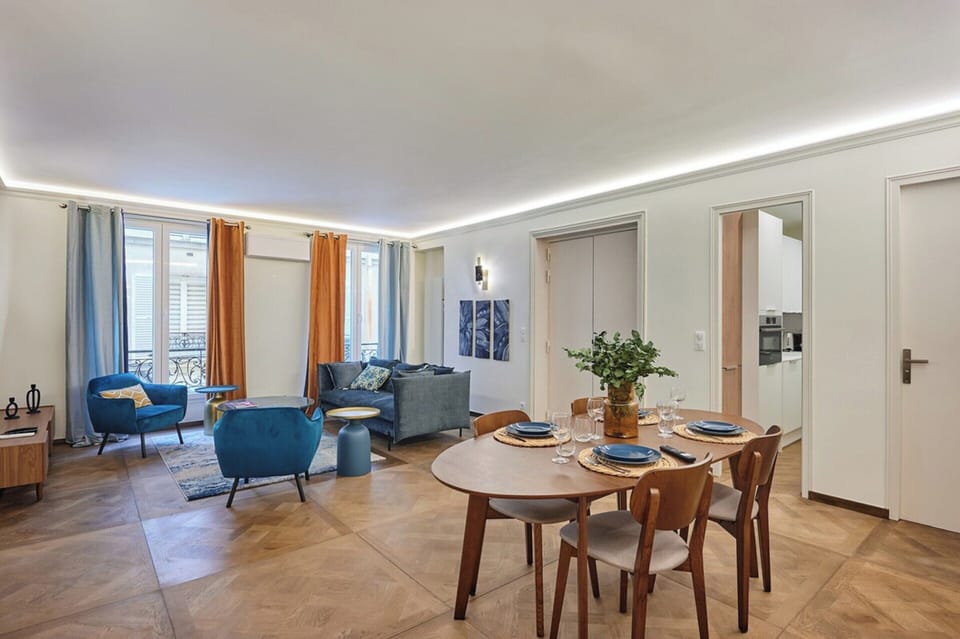 Apartment | Dining