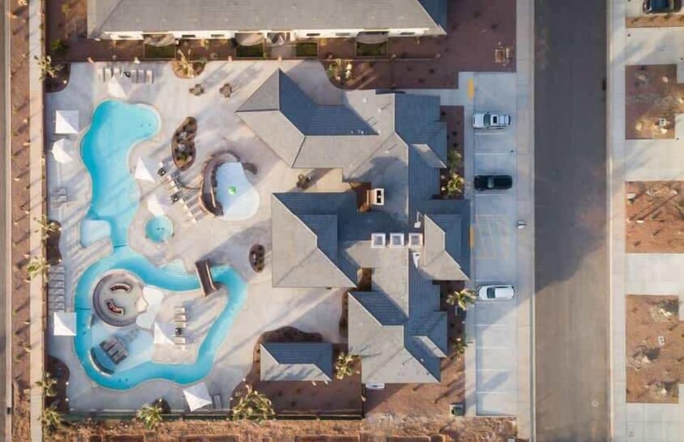 Clubhouse Fitness Center, Lazy River, Hot Tubs and BBQ's