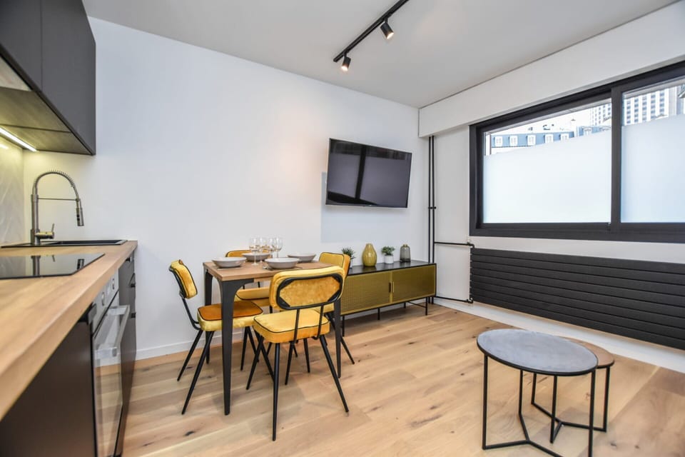 Apartment | Dining