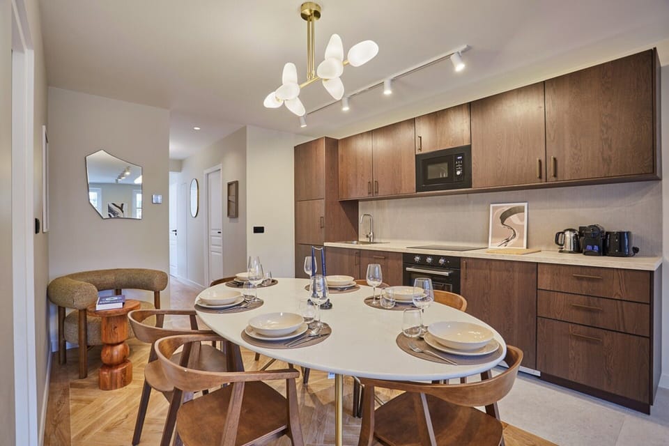 Apartment | Private kitchen | Coffee/tea maker, fridge, microwave, oven