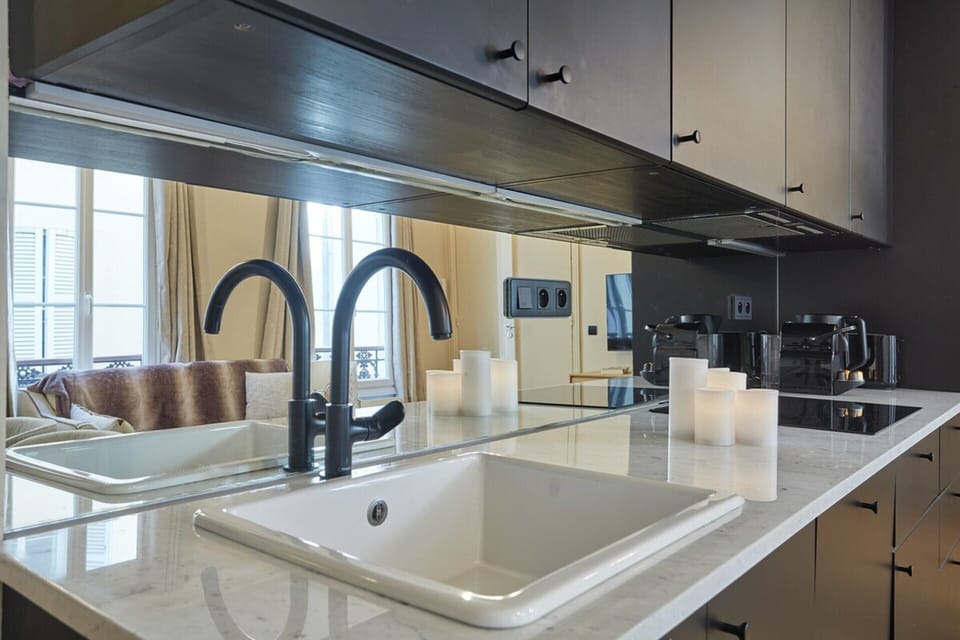 Apartment | Private kitchen | Fridge, microwave, oven, stovetop