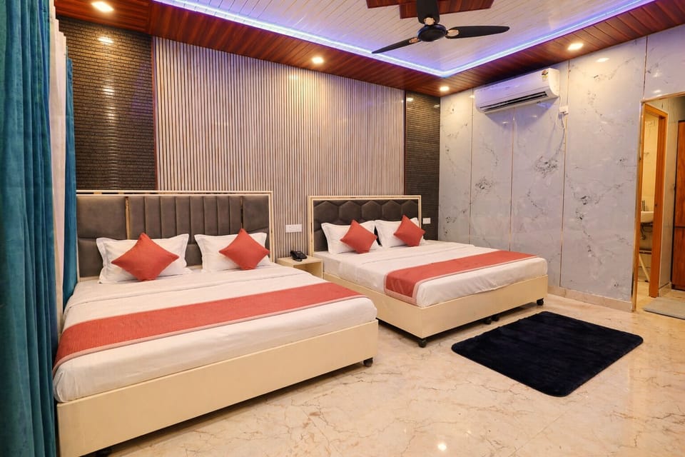 Family Room, Mountain View | In-room safe, free WiFi, bed sheets