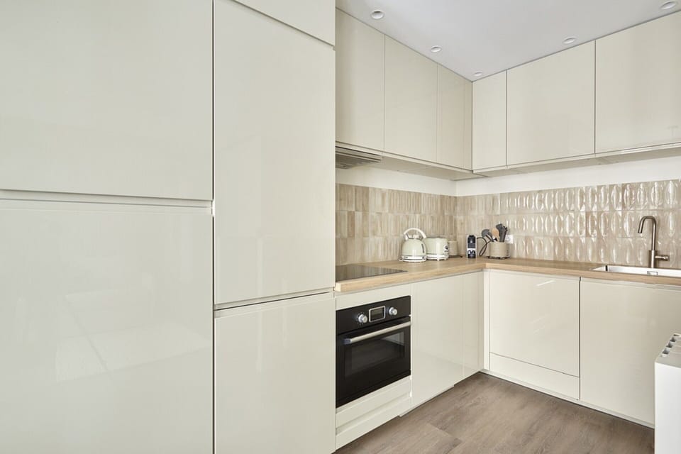 Apartment | Private kitchen | Fridge, microwave, stovetop, dishwasher
