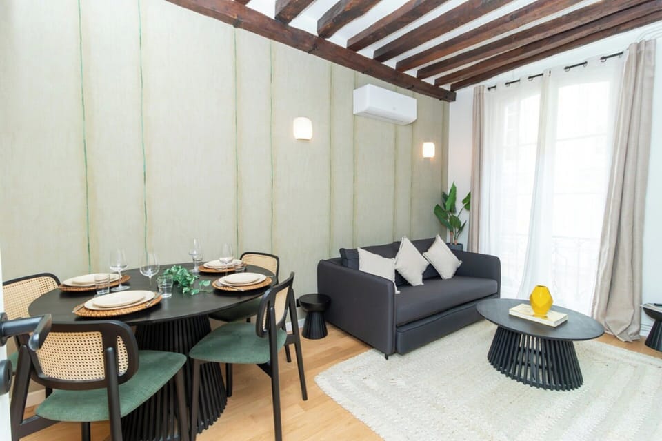 Apartment | Dining