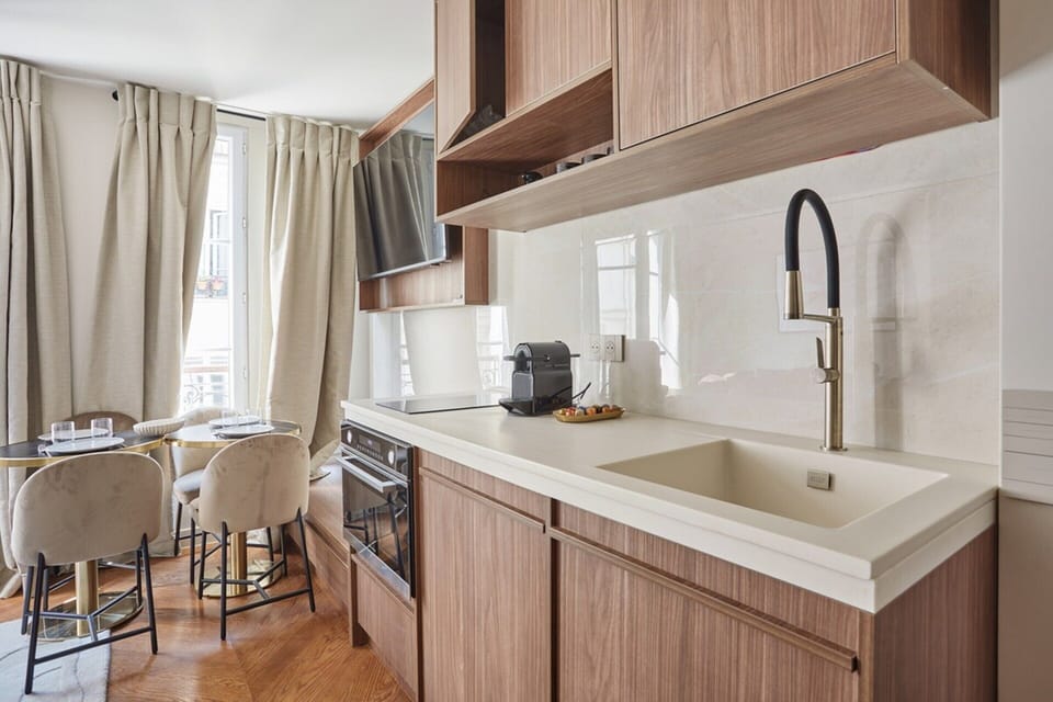 Apartment | Private kitchen | Fridge, microwave, oven, stovetop