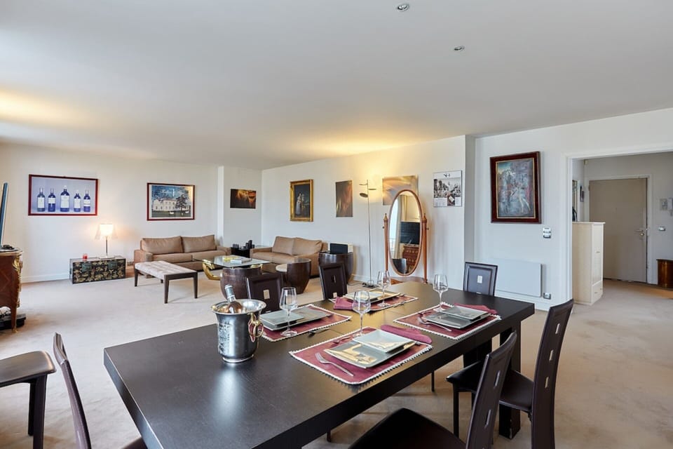 Apartment | Dining