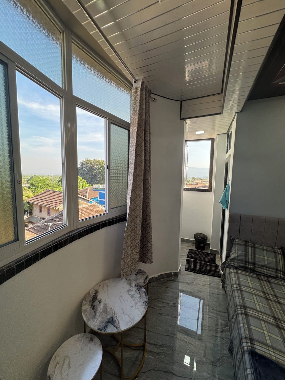 Deluxe Room, City View | Desk, laptop workspace, soundproofing, free WiFi