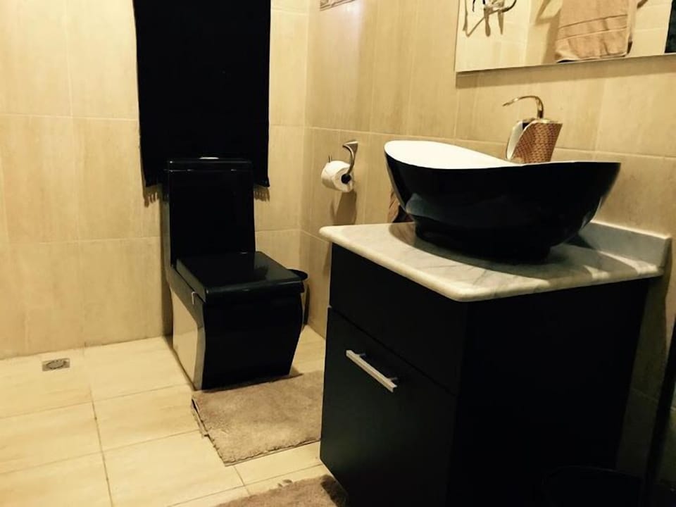 Economy Room, Balcony, City View | Bathroom | Free toiletries, hair dryer, towels, soap