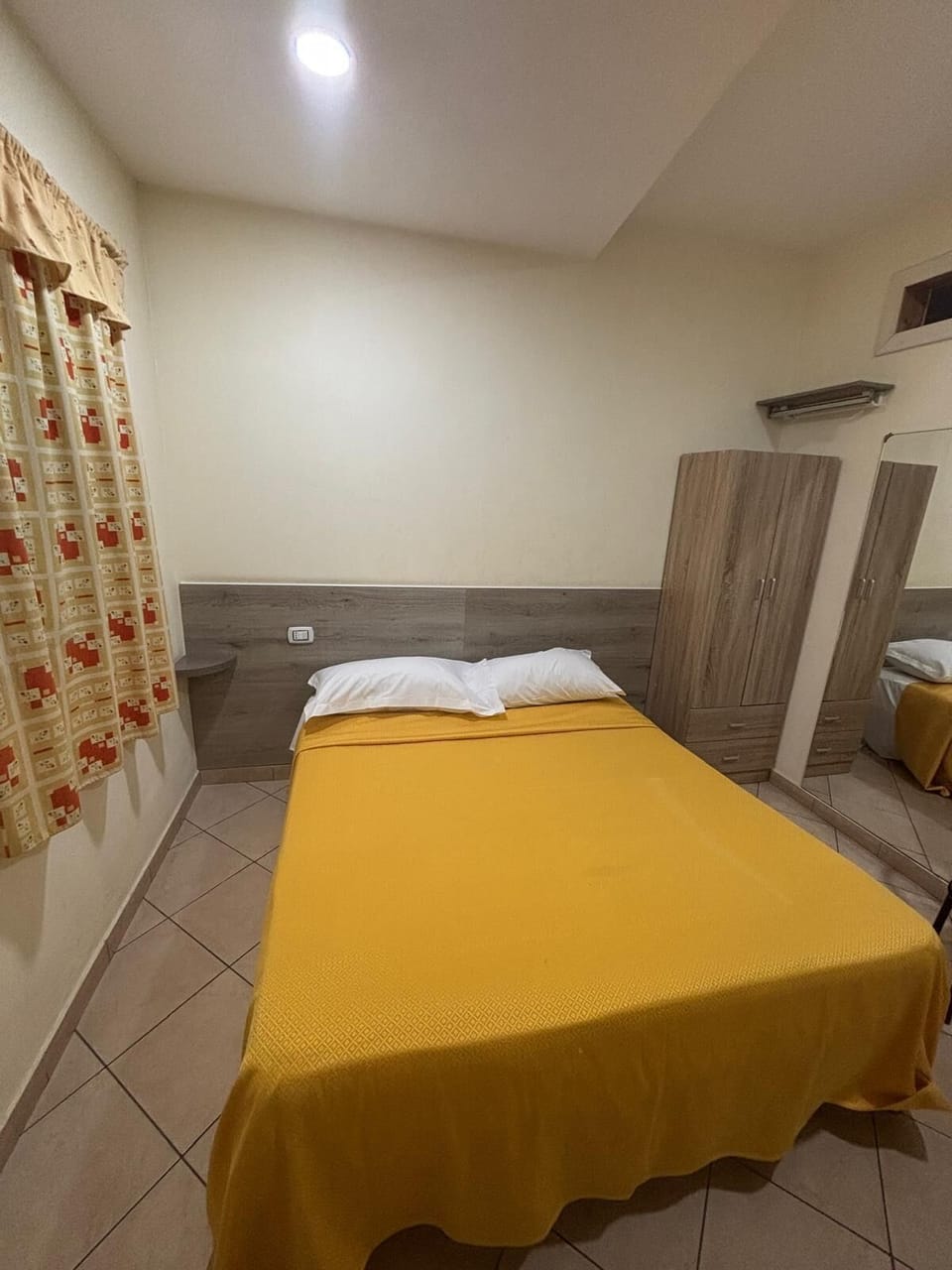 Classic Double Room | Desk, laptop workspace, free WiFi