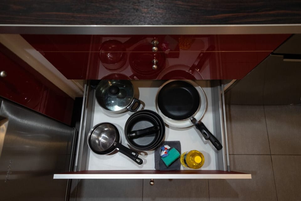 Cooking Utensils | Book Now with RENTUJEMY.COM