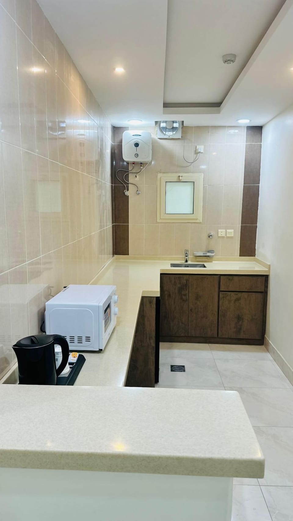 Family Apartment, 3 Bedrooms, Non Smoking, Courtyard View | Private kitchen | Mini-fridge, highchair